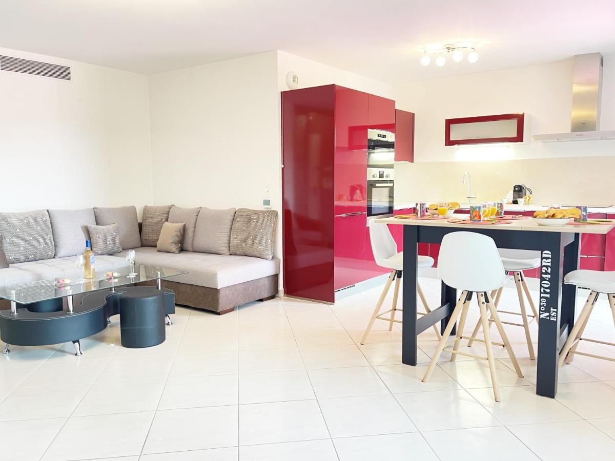 Tres Bel Appartement -Residence Avec Piscine Sur Le Toit Et Vue Panoramique Saint-Raphaël Dış mekan fotoğraf